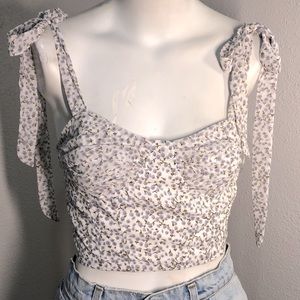 Cute boutique floral shirt